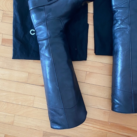 CHANEL Riding Interlocking CC Logo Riding Boots Size: 8 | IT 38 - Picture 6 of 12